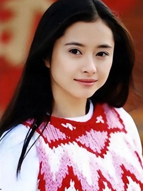 娱乐爆料易梦玲是谁扮演的,易梦玲角色扮演揭秘,神秘演员身份引热议 第2张 娱乐爆料易梦玲是谁扮演的,易梦玲角色扮演揭秘,神秘演员身份引热议 第2张